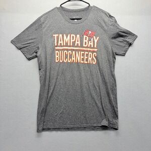 NFL Team T Shirt Tampa Bay Buccaneers Mens L Gray Raise The Flags Graphic Tee
